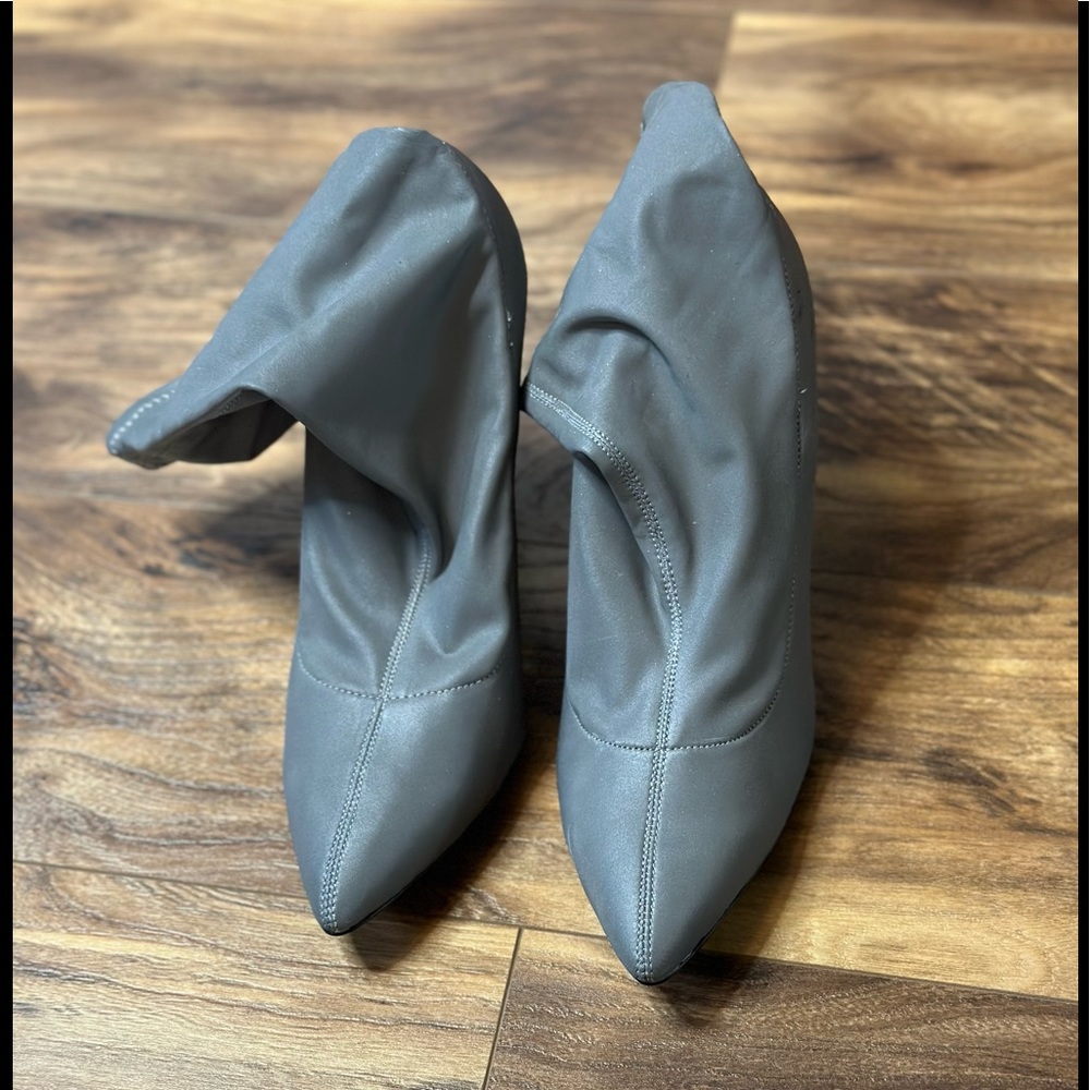PRETTYLITTLETHING reflective booties